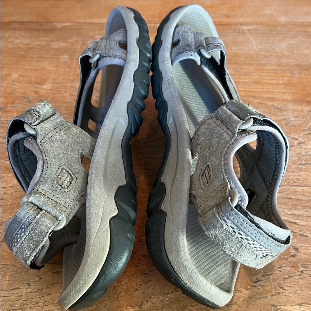 Teva Sandals US 9‎ EU 42 Gray - Picture 8 of 12